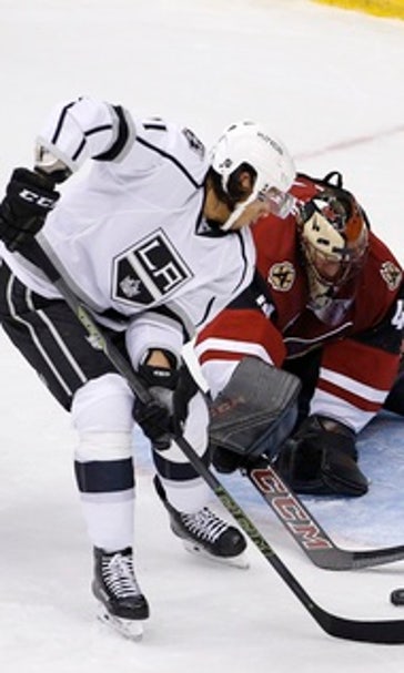 Nolan scores twice, Kings beat Coyotes 4-3